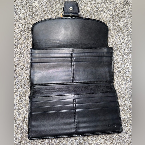 Coach black fold over snap wallet - Picture 8 of 12